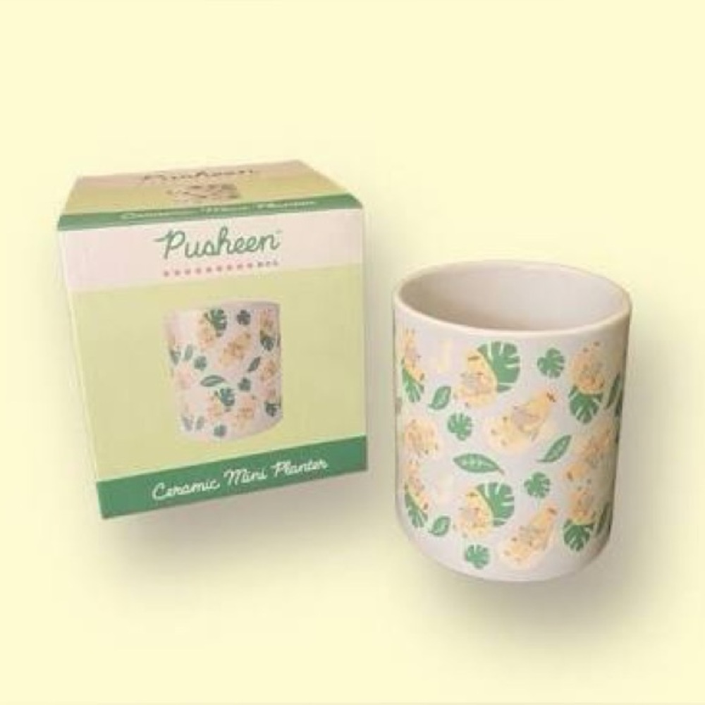 Pusheen box exclusive Spring 2023 ceramic planter